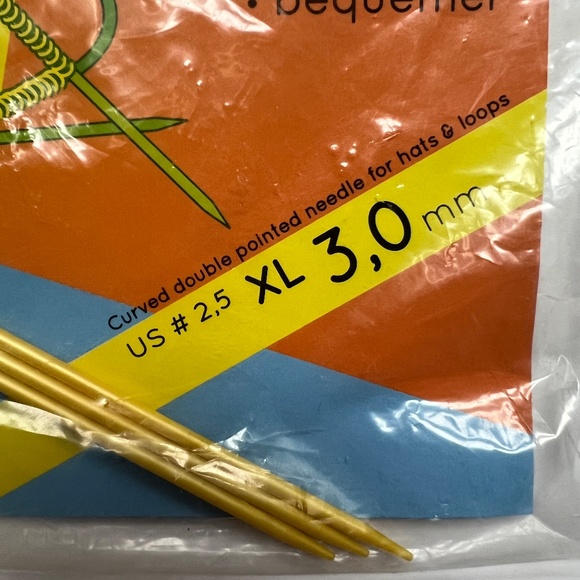 3 Neko Curved Double Pointed Knitting Needles 3.0 mm For Hats US #2.5 Yellow DPN - Picture 2 of 4